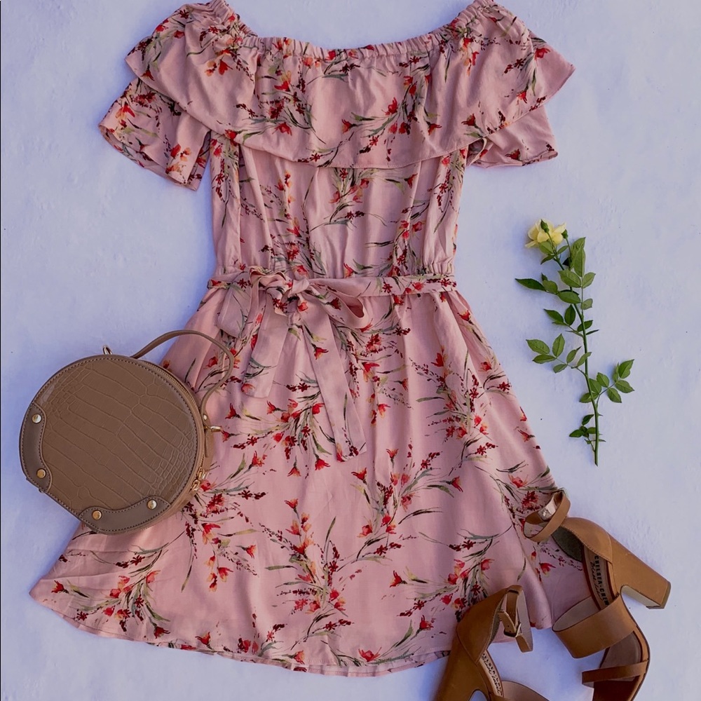 🆕 NWT Layla Pink Floral Off Shoulder Dress